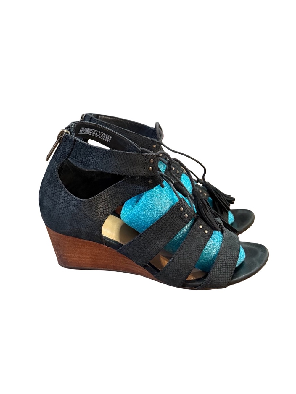 UGG Yasmin Snake-Embossed Leather Gladiator Wedge Sandals Women’s Size 7.5 Black